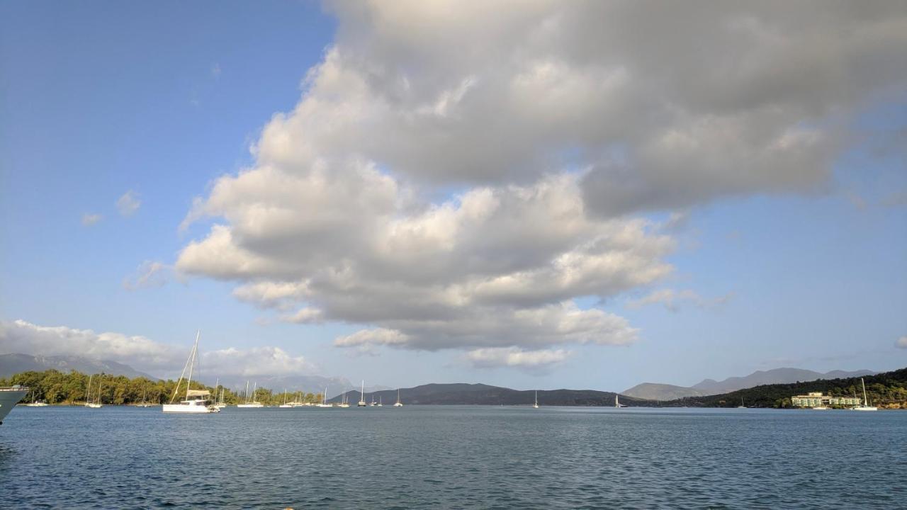 Готель Poros Mood Poros Town Екстер'єр фото